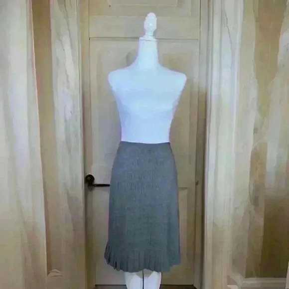 Women's Gray Pleated Skirt Size S - Picture 1 of 2